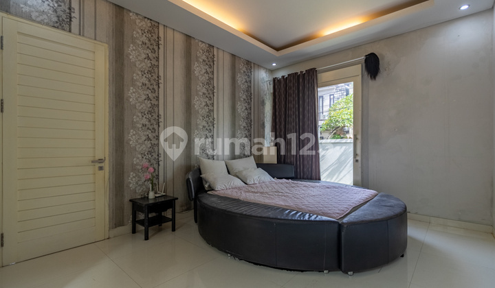Modern 3-story house in Nusa Dua BPF1481 2