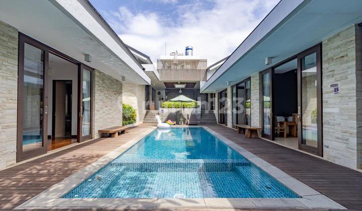 VILLA 5KT DENGAN PEMANDANGAN LAUT DI NUSA DUA BPF1557