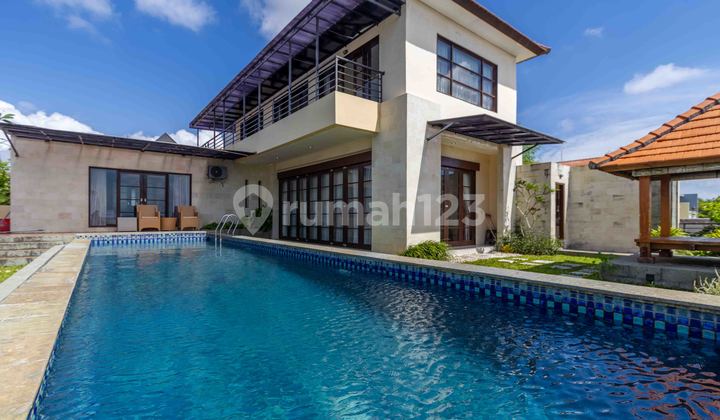 VILLA TROPIKAL 4BR SHM DI JIMBARAN BPF1550