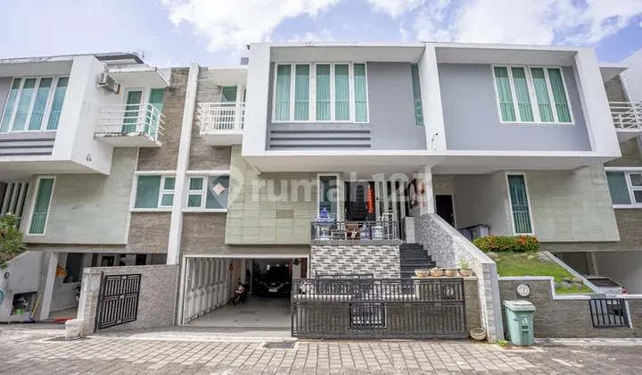 Modern 4-Bedroom House in Pemogan Bpf1575 2