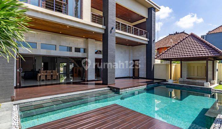 Rumah Mewah Modern 7BR Di Panjer Area Perkantoran 1