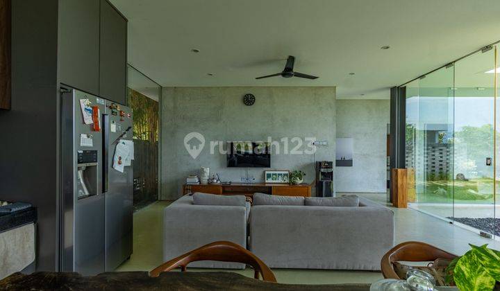 Villa Kontemporer Modern Yang Di Gianyar Dekat Pantai sewa 25 Tahun  2