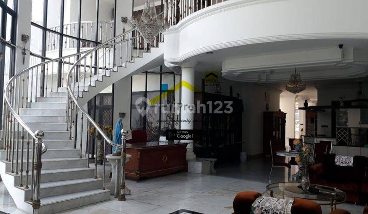 Disewa Rumah Tanjung Duren Raya, Lt 613m2, 2 Lantai, Cocok Untuk Resto, Klinik, Salon, Zona Komersil, Jakarta Barat 1