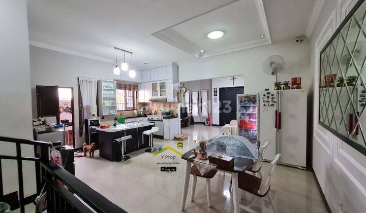 Dijual Rumah Bagus di Puri Indah, Lt. 120 M2, Kt.4+1, 3 Lantai, Semi Furnish, Jl Kembang, Jakarta Barat 2