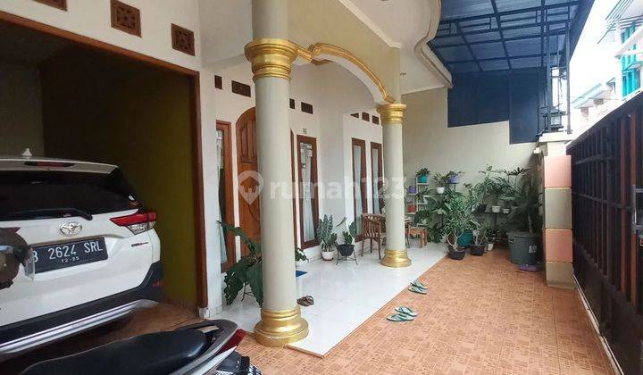 Dijual rumah secondary full furnish 2 lantai masih bagus dan layak huni