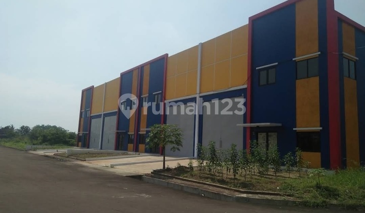 For Rent: Good Warehouse with Spacious Parking in Neglasari, Tangerang