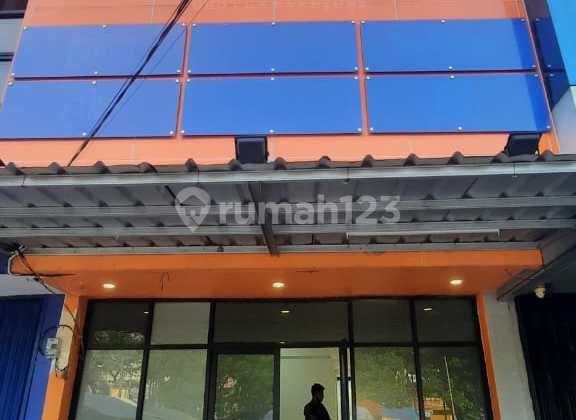 Disewakan Ruko Bagus  area Pasar Minggu Strategis Di Jalan Utama, 1