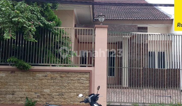 Dijual Rumah SHM di Jalan Pisces Tambaksari Surabaya Timur 1