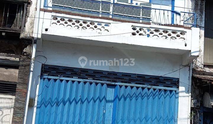 Dijual Rumah 2 Lantai di Jalan Bunguran Surabaya 1