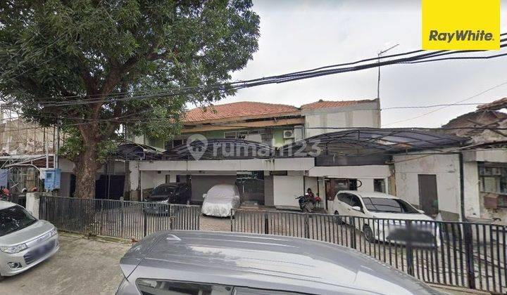 Dijual Rumah SHM Pusat Kota di Jalan Kanwa Darmo Surabaya 1