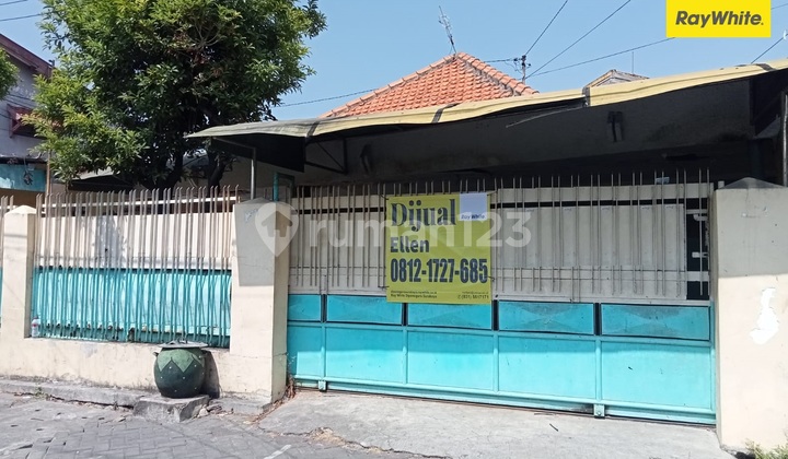 Dijual Rumah 2 Lantai SHM di Jl Pacar Kembang Surabaya 1
