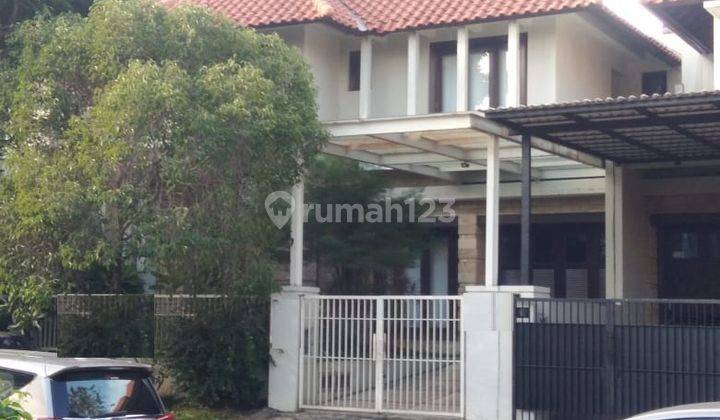 Dijual Rumah 2 Lantai SHM di Graha Family Surabaya 1