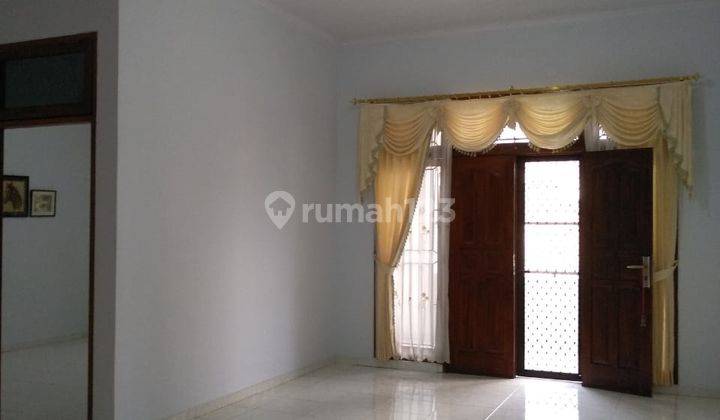 Disewakan Rumah 2 Lantai SHM di Jl Lebak Arum Surabaya 2