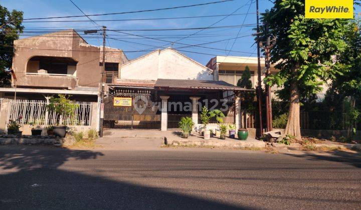 Dijual Rumah Strategis di Jalan Ngagel Madya Surabaya 1