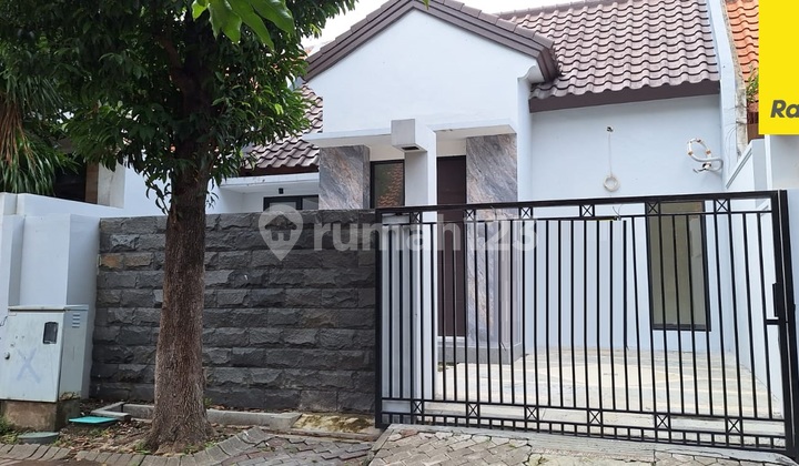 Dijual Rumah SHM di Taman Puspa Raya Citraland Surabaya