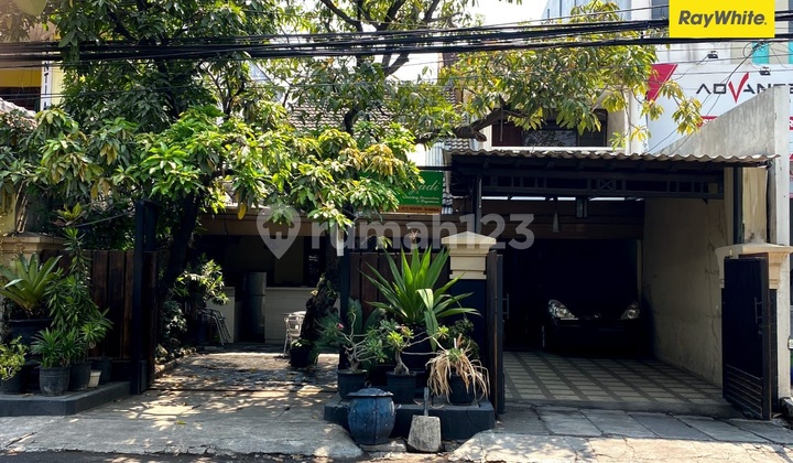 Dijual Rumah 2 lantai di Nol Jalan Raya Mulyosari Surabaya 1