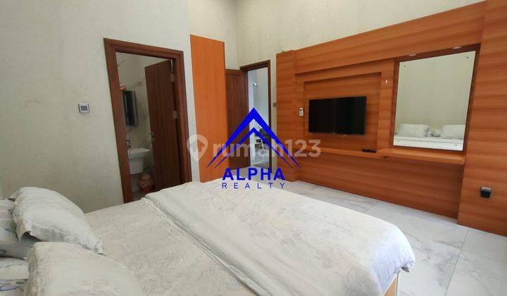 Jual Cepat Rumah Mewah di Turangga Bandung Ada Swimming Pool