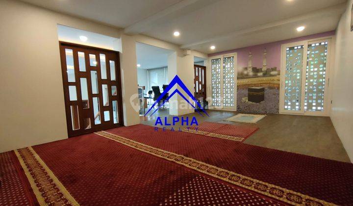 Jual Cepat Rumah Mewah di Turangga Bandung Ada Swimming Pool