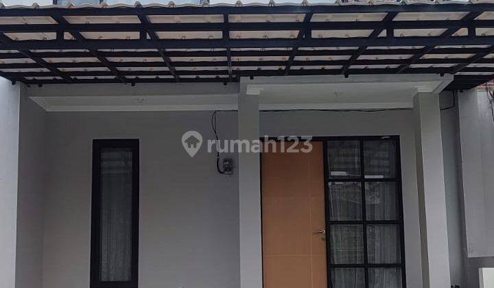 Sewa Rumah Bagus Dua Lantai Di Ciwaruga Gegerkalong Bandung 1