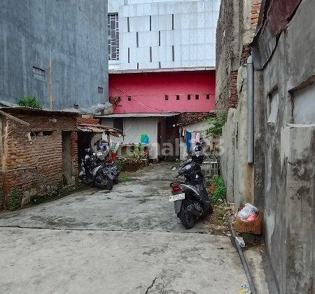 Rumah Usaha Kuliner
Letak Dekat Kampus UDINUS
Parkir Luas 2