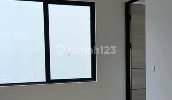 Disewakan Termurah!! Rumah di Park Serpong Strategis 2