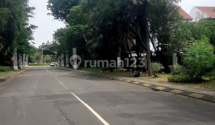 Rumah Tingga.l 2 Lantai Dekat Club House di Jgc Cakung
