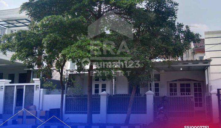 Di Sewa Rumah Letak Strategis Dekat Stasiun, Halte Busway, Dan Plaza Buaranbuaran, Duren Sawit, Buaran, Jakarta Timurlt/lb : 180/200 +/-kt : 4+2km : 2+1tingkat : 1.5lantaihadap : Selatanlistrik : 2200 Wattair Pur Basah. Keamanan 24 Jam. Dekat Sekolah. Dek 1