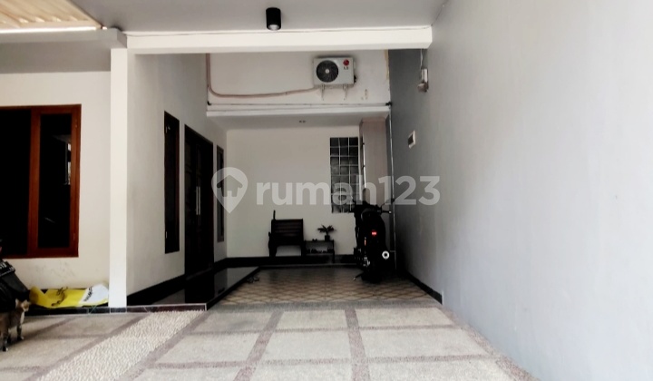 Rumah 2,5 Lt Strategis Dekat Kawasan.cbd Sudirman Jakarta 2