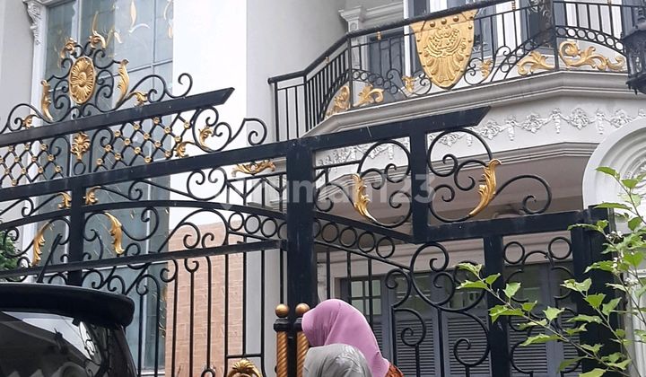 Sewa Rumah Mewah 2 Lt Tahunan di Pulogebang Cakung