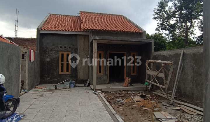 New House in Kadipiro Banjarsari Solo, Limited Units, Ready to Occupy 2