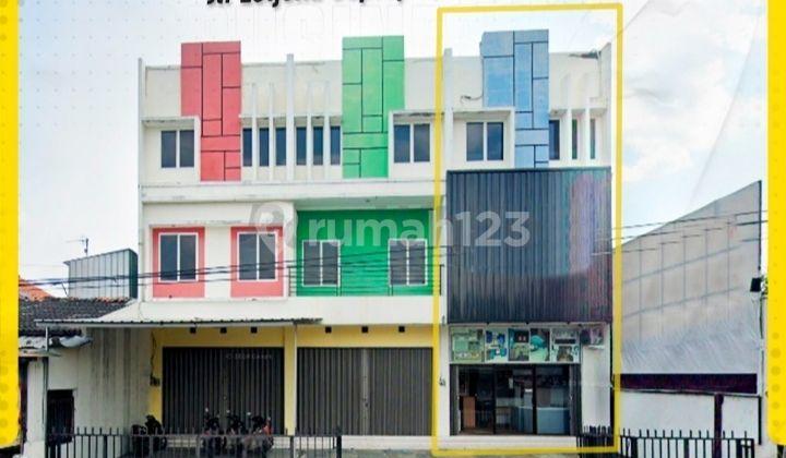 Ruko Sewa di Sumber Banjarsari Solo, Parkir Cukup Luas, Bagys Buat Usaha