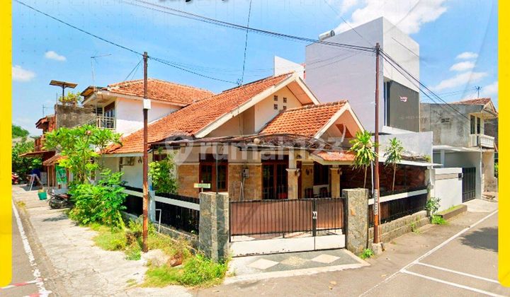 2-Story Hook House in Banyuanyar, Banjarsari, Solo, Land Measurement Included 1