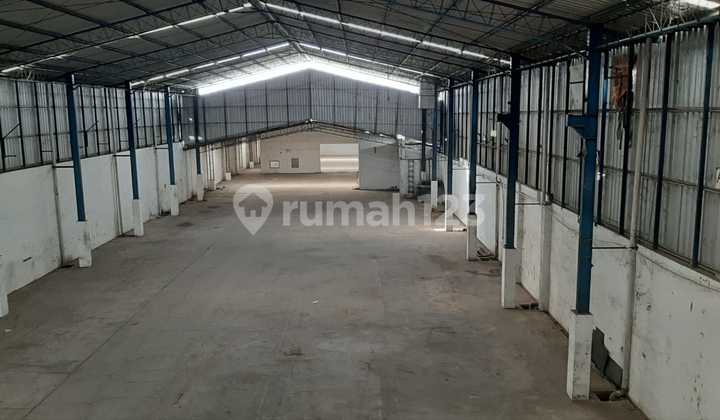 Gudang Strategis di Jl. Adi Sucipto, Colomadu 1