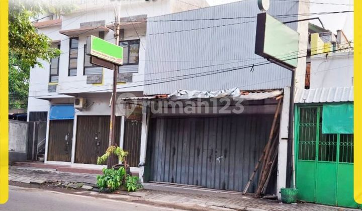 Strategic shop house for rent on Jl. Kyai Mojo, Pasar Kliwon. 1