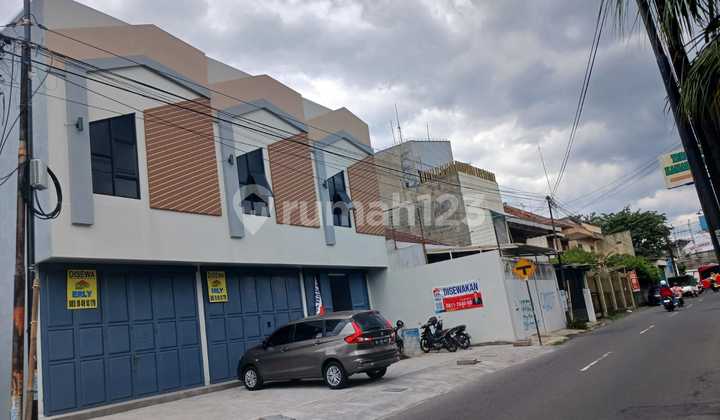 For Rent: Shop House in Tegalharjo, Jebres 2