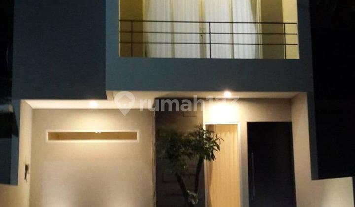 Rumah 2 Lantai Furnish Butuh Segera Laku