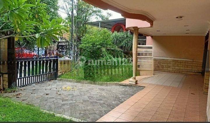 Rumah besar di Gayungsari 2 Lantai shm Hook 2