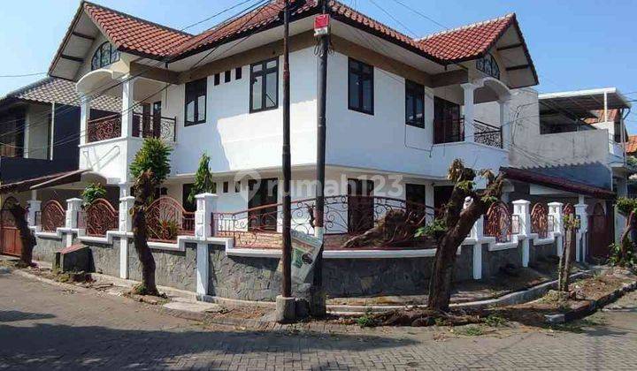 Rumah hook Babatan Pratama Wiyung 2