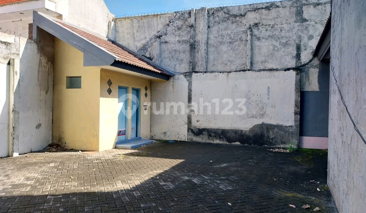 Shop House Area in the Center of Probolinggo City 2