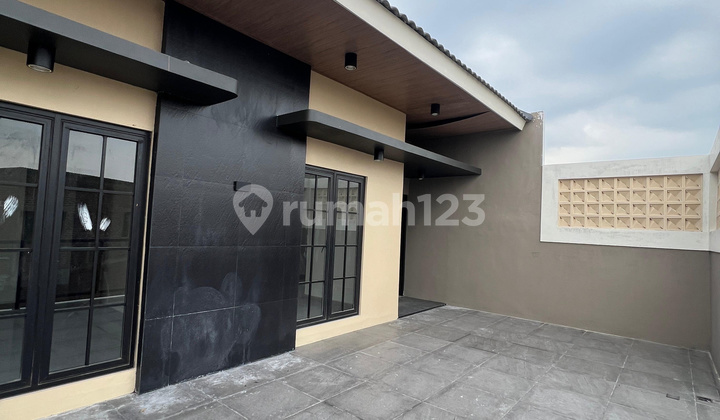 New 5-Bedroom House Puri Surya Jaya Sidoarjo Gedangan 2