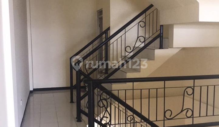 Mulyosari 3-Story Well-Maintained Shop House