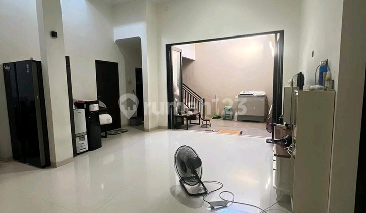 2-Story House in East Rungkut Asri 2-Story House in East Rungkut Asri