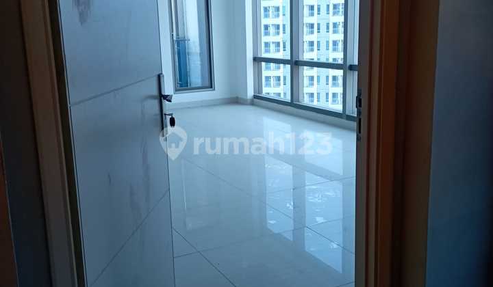 La Riz Mansion Empty Apartment Floor 33
