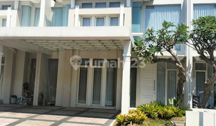 Fully Furnished Grand Pakuwon House Ready to Occupy MRN