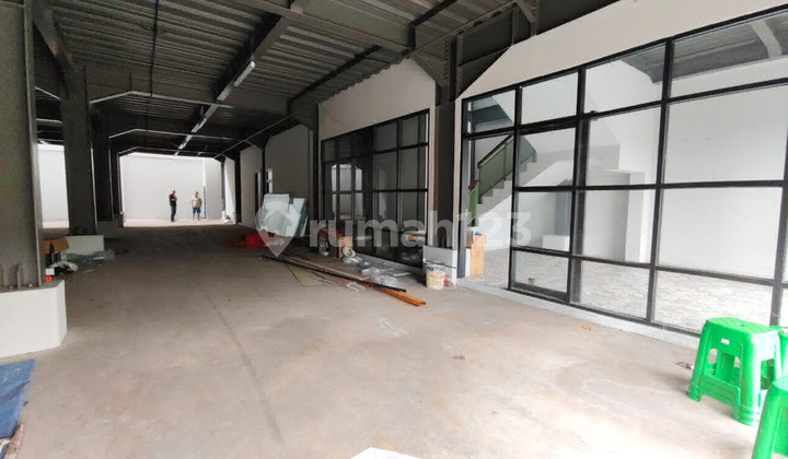 New 3.5-story Commercial Building on Jemursari Main Road