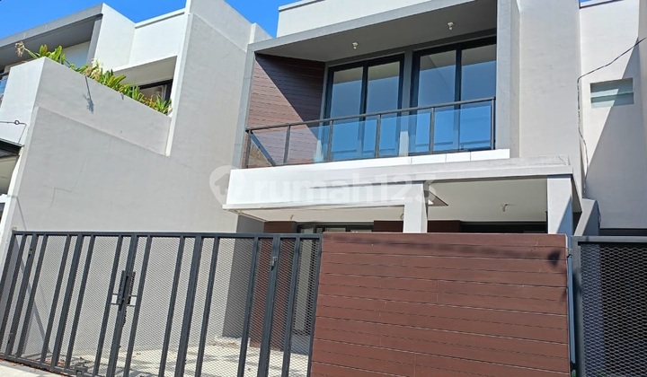 New Scandinavian House in Gayungsari