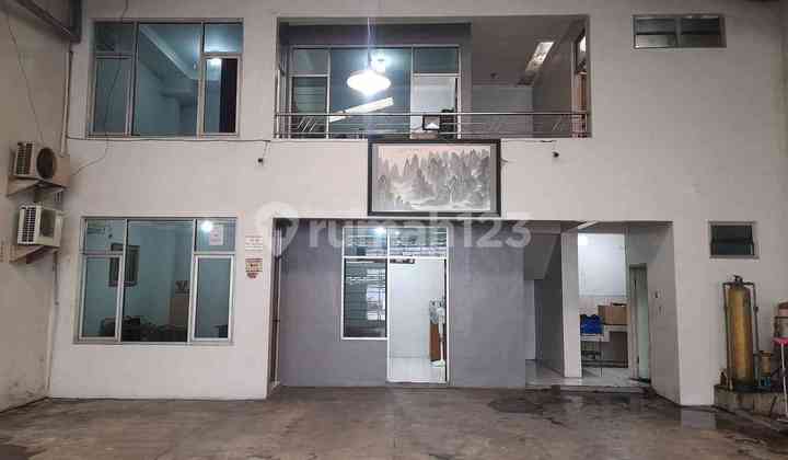 Dijual Gudangshowroom 0 jalan provinsi raya kletek
