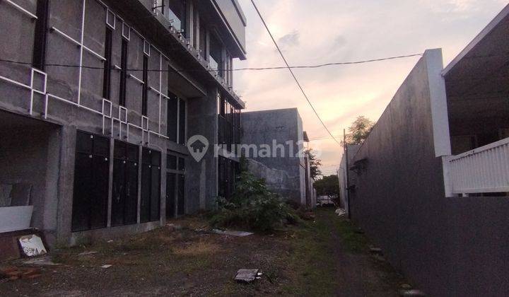 Bangunan Kantor Ketintang 3 Lantai Bagus 2