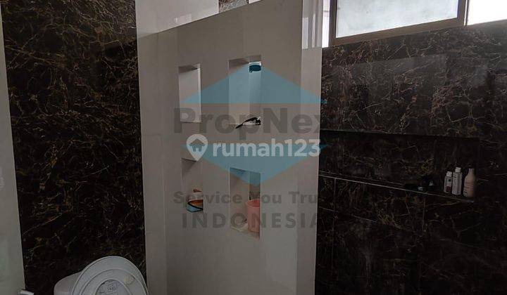 Rumah Simpang Darmo Permai Selatan Surabaya Barat 2