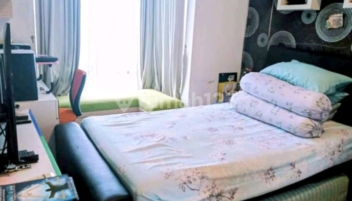 Special Price 2-Story Hook House Manyar Indah Furnished 2